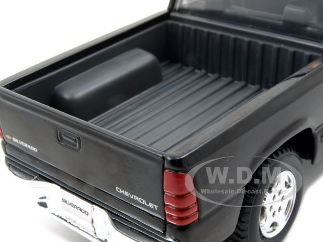 CHEVROLET SILVERADO 1500 BLACK 127 DIECAST MODEL CAR  