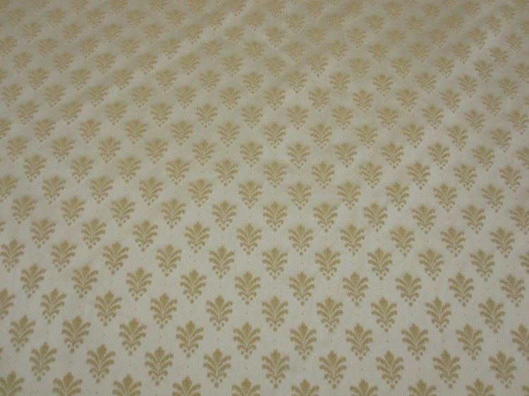 ITALIAN DESIGNER FABRIC GOLDEN FLEUR DELIS ON STRAW GROUND UPHOLST 