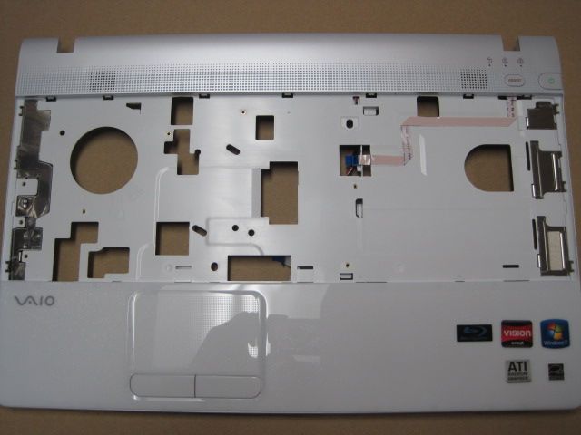 SONY VAIO VPCEE26FX PCG 61611L front cover touchpad wht  