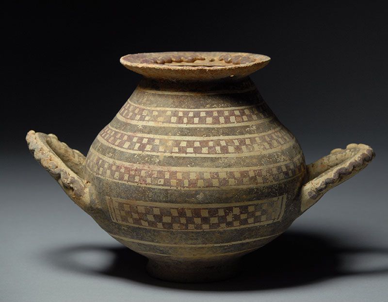 Ancient Greek Apulian Daunian pottery Olla  