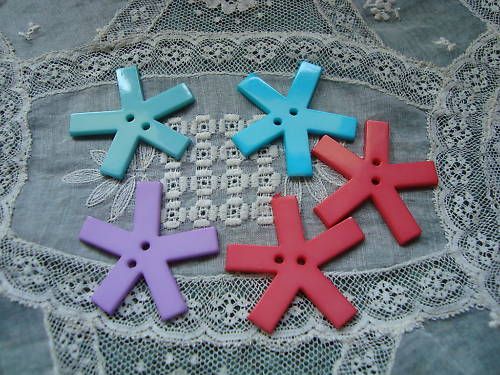 Bright Colour STAR Realistic Plastic Buttons  