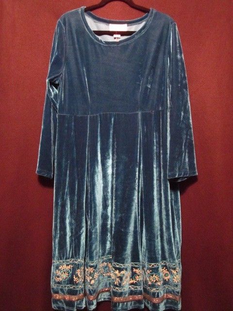 NEW Brownstone Studio NY Size Large Shimmering Teal Velvety 