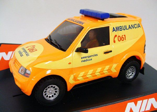 Ninco 50512 Mitsubishi Pajero Ambulance Slot Car 1/32  