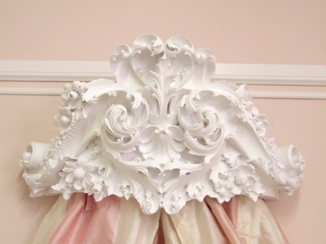 WOW Shabby Cottage Chic White Bed Crown Wall Cornice  