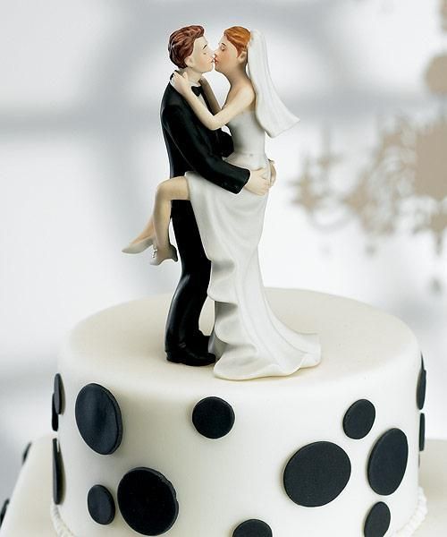 Kissing Couple Topper