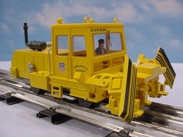 18490 UNION PACIFIC BALLAST TAMPER  