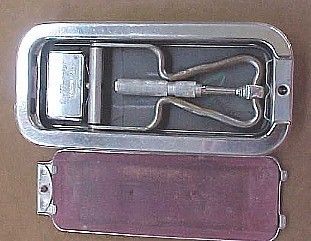 RARE 1927 MADE IN ENGLAND ROLLER RAZOR & SHARPENER IOC  