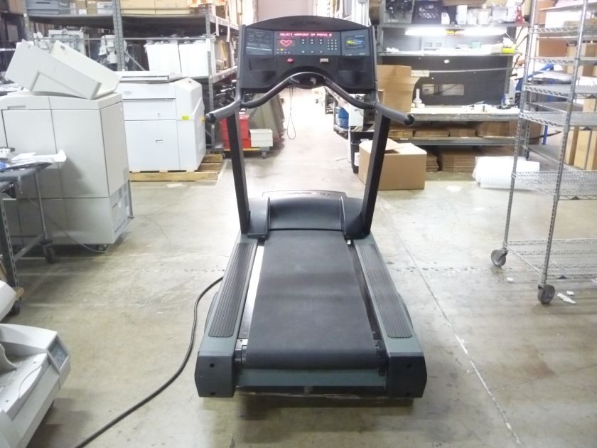 LIFE FITNESS TR 9500HR LIFESTYLE FLEXDECK NEXT GENERATION TREADMILL 