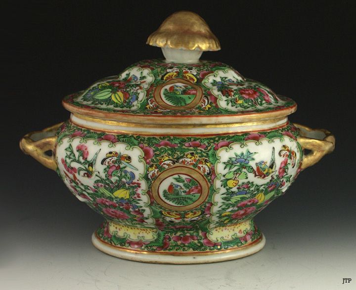 CHINESE EXPORT PORCELAIN ROSE MEDALLION SAUCE TUREEN  