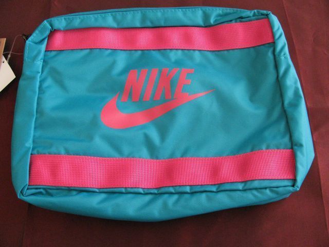 NIKE Lightweight Pouch Case Medium Green & Pink Unisex  