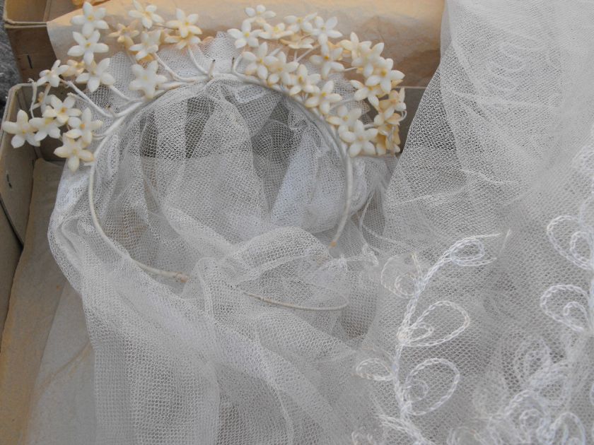   Vintage Antique 1940s Bridal Ivory Net Veil & Wax Flower Headdress