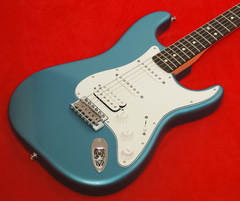 New Fender ® Standard Stratocaster Strat HSS Lake Placid Blue  