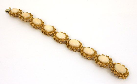 ORNATE VINTAGE 18K GOLD & ANGEL SKIN CORAL BRACELET  