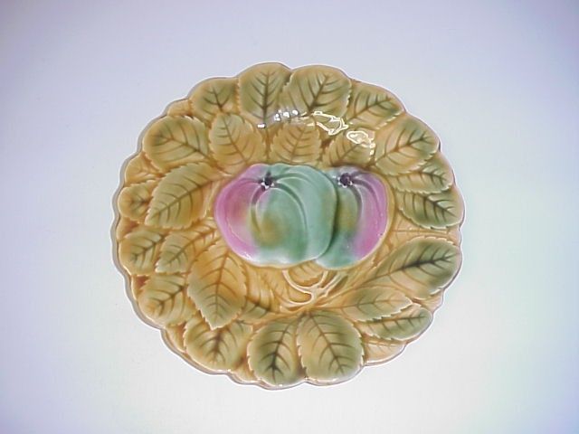 ANTIQUE MAJOLICA FRENCH SARREGUEMINES PLATE APPLES  