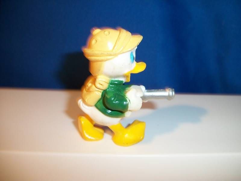 DUCK TALES Disney NESTLE Cereal Premium Figure Louie  