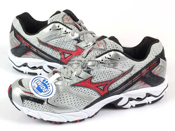 Mizuno Wave Hawk 2 Wide Silver/Red/Black Running Parallel Wave 8KN 