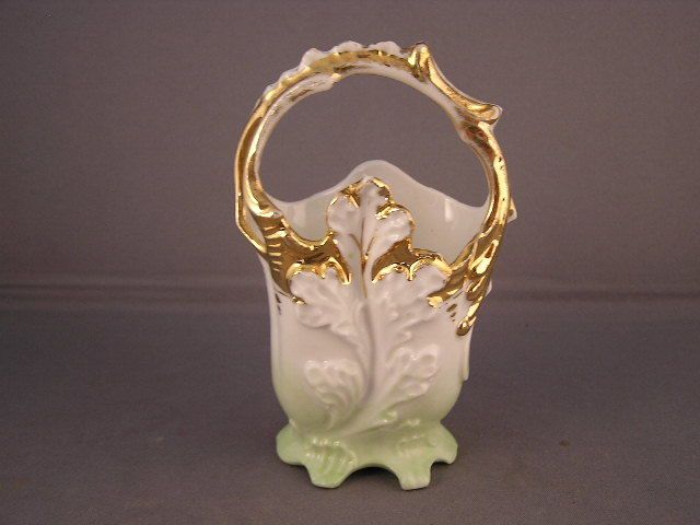 VINTAGE EMBOSSED LEAVES w/GOLD SMALL PORCELAIN BASKET  