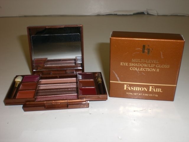 TWO FASHION MULTI LEVEL FAIR EYE SHADOW/LIP GLOSS COLLECTION II 5122 