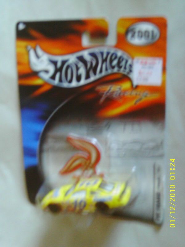 HOT WHEELS #10 2001 NESQUIK PIT BOARD TAURUS 164  