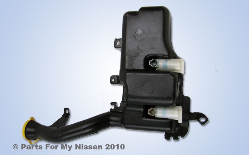 GENUINE NISSAN XTERRA WINDSHIELD WASHER TANK 2000 2004  