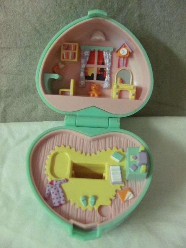 VINTAGE POLLY POCKET GREEN HEART MIDGES BEDTIME COMPACT BLUEBIRD 1991 